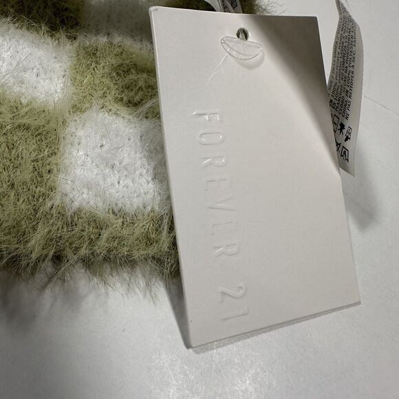 Forever 21‎ NWT Scarf Green & White Checkered Fuzzy Winter Wrap - Picture 3 of 5